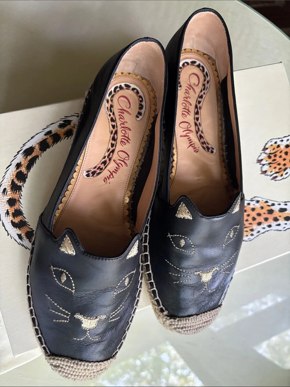 Charlotte Olympia Black Leather Cat Face Espadrille Flats sz 37